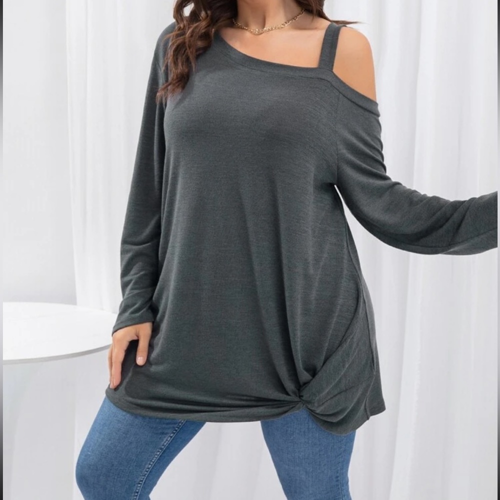 Cold shoulder twist hem👚tunic